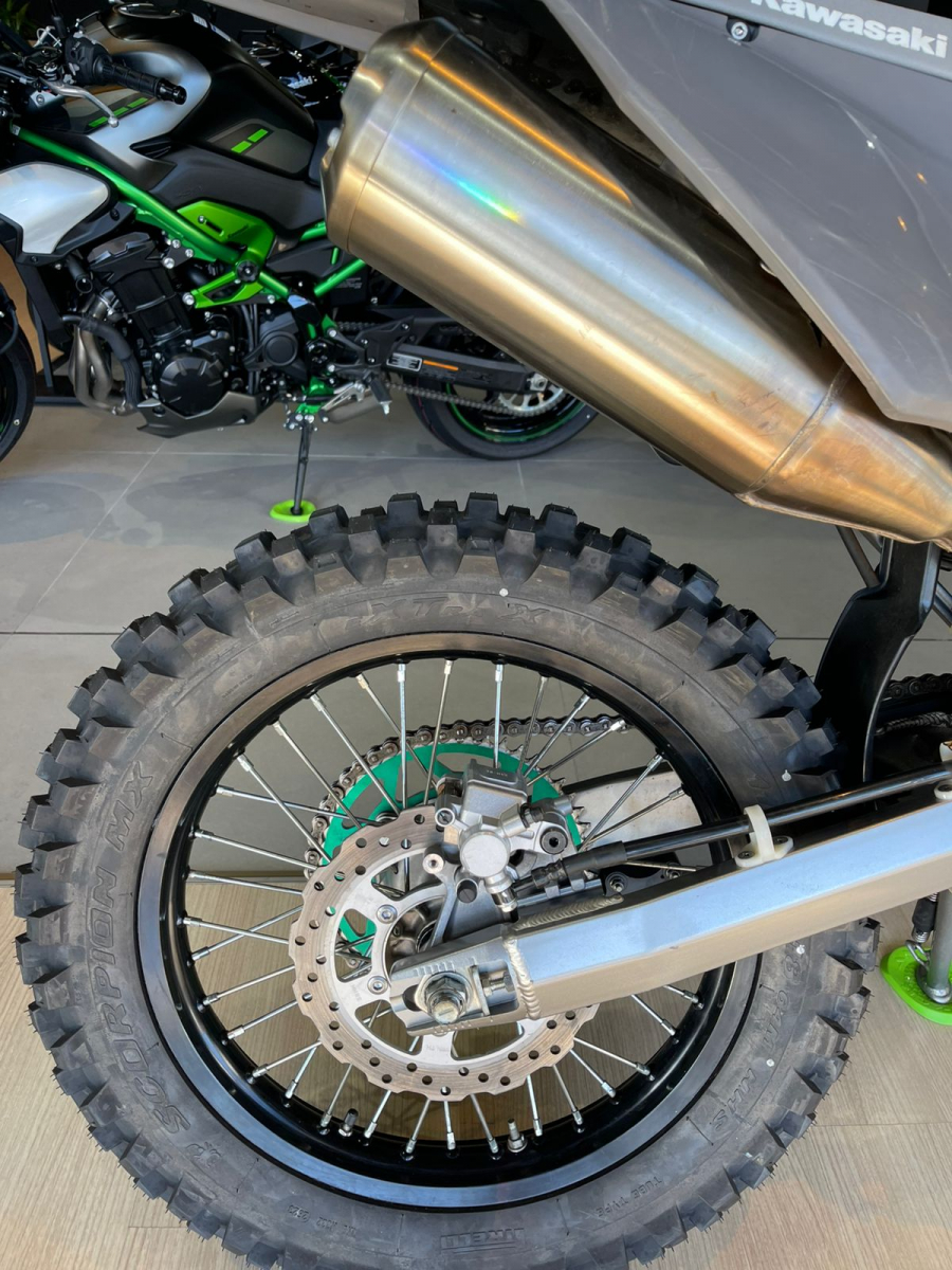 klx 300 tiago roda tras